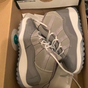 Jordan 11 cool grey